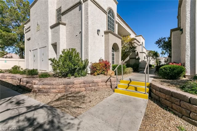 MLS: 2570780 Condo For Sale