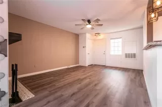 Photo #4: 2570780 Listing