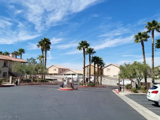 MLS: 2570792 Condo For Sale