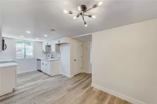 Photo #4: 2570800 Listing