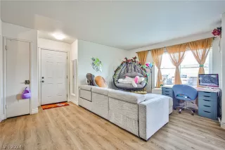 Photo #4: 2570840 Listing 