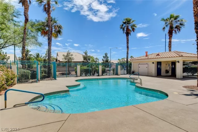 MLS: 2570855 Condo For Sale