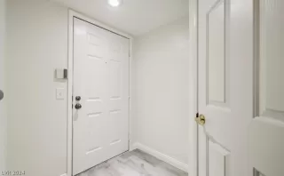 Photo #6: 2570864 Listing 