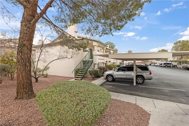 MLS: 2570873 Condo For Sale