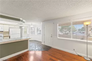 Photo #2: 2570873 Listing