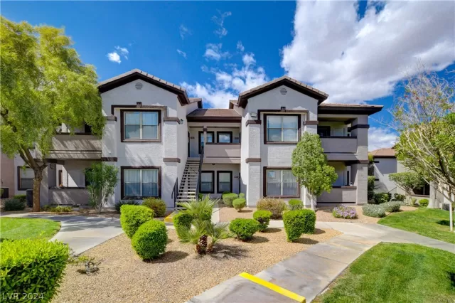 MLS: 2570881 Condo For Sale