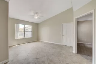 Photo #4: 2570881 Listing