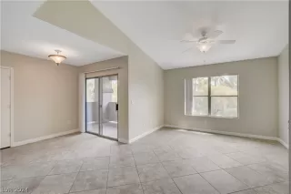 Photo #5: 2570881 Listing