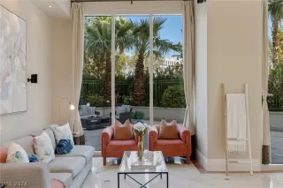 Photo #4: 2570904 Listing 