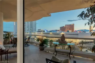 Photo #3: 2570912 Listing 