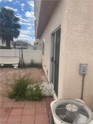 Photo #1: 2570917 Listing