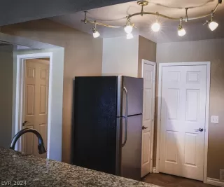 Photo #4: 2570922 Listing