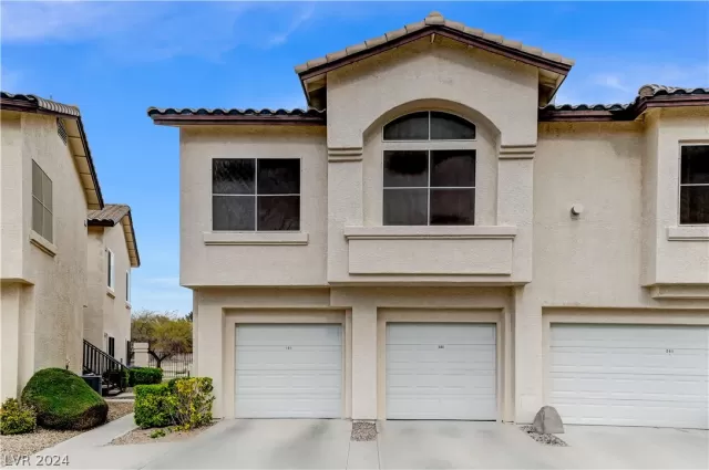 MLS: 2570993 Condo For Sale