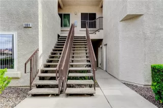 Photo #4: 2570993 Listing