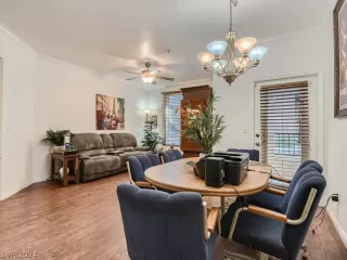 Photo #2: 2571015 Listing