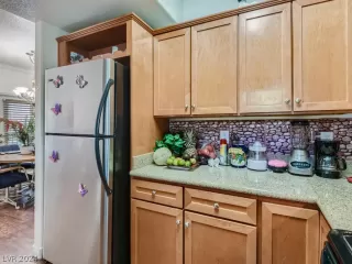 Photo #4: 2571015 Listing