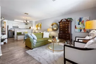 Photo #2: 2571035 Listing