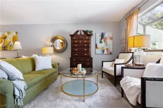 Photo #4: 2571035 Listing