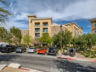 Photo #1: 2571039 Listing 