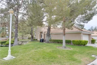 Photo #1: 2571059 Listing