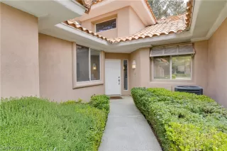 Photo #5: 2571059 Listing