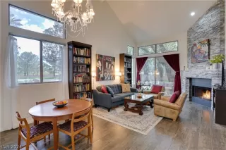 Photo #6: 2571059 Listing