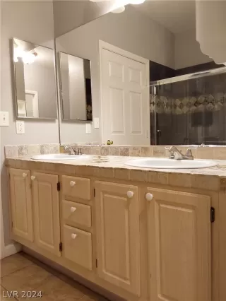 Photo #6: 2571061 Listing 