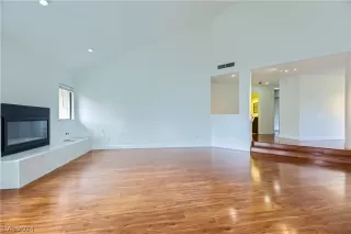 Photo #6: 2571062 Listing