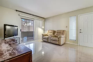 Photo #3: 2571082 Listing