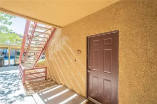 Photo #1: 2571086 Listing 
