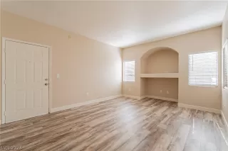 Photo #5: 2571086 Listing 