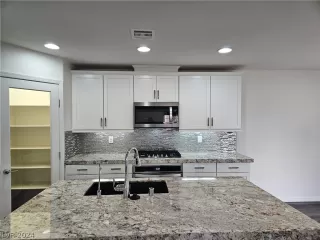 Photo #6: 2571095 Listing 