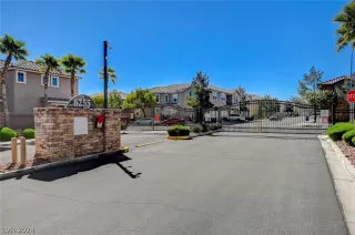 Photo #1: 2571109 Listing