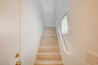 Photo #5: 2571109 Listing