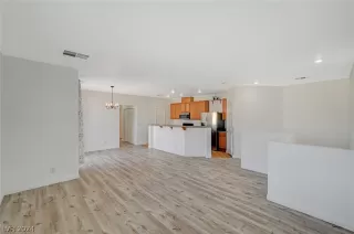 Photo #6: 2571109 Listing