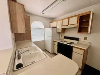 Photo #2: 2571122 Listing