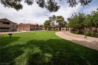 Photo #2: 2571143 Listing 