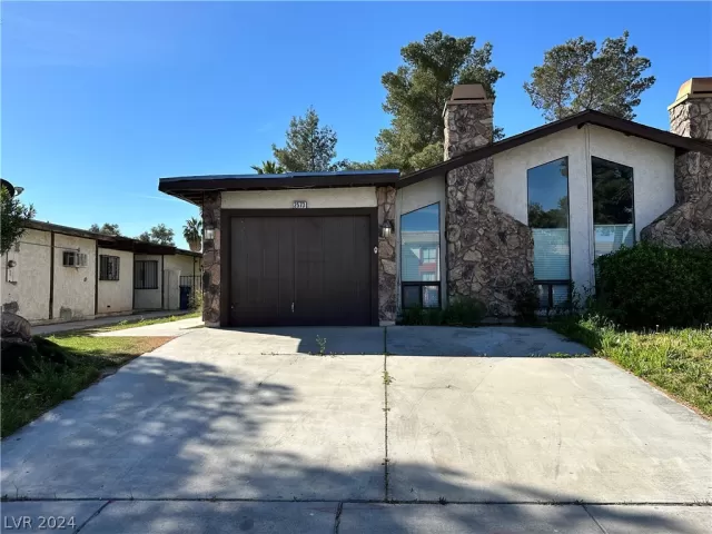 MLS: 2571147 Condo For Sale