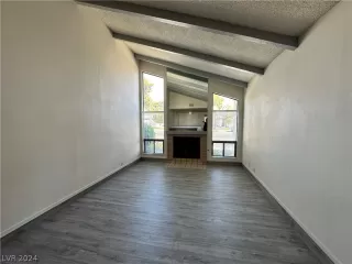 Photo #6: 2571147 Listing