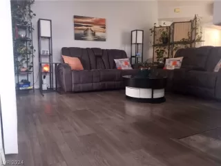 Photo #3: 2571155 Listing