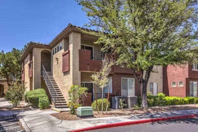 MLS: 2571157 Condo For Sale