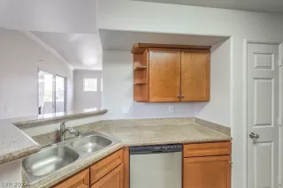 Photo #3: 2571157 Listing 