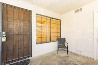 Photo #2: 2571160 Listing