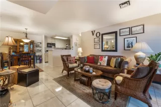 Photo #3: 2571162 Listing