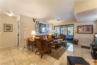 Photo #4: 2571162 Listing