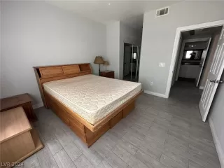 Photo #3: 2571166 Listing