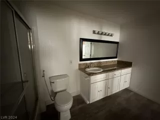 Photo #5: 2571166 Listing