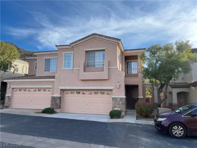 MLS: 2571167 Condo For Sale