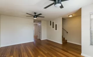 Photo #2: 2571168 Listing