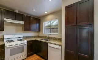 Photo #3: 2571168 Listing